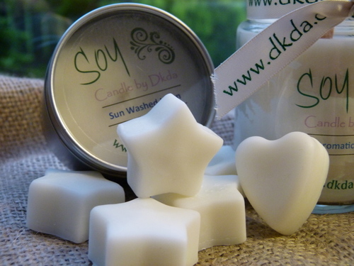Hand Poured Soy Wax Candles, Bespoke Wedding Guest books, Invitations and Gifts.