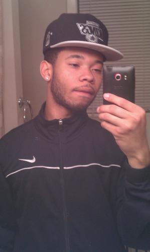 My Dick big nd I kno how to use this mf. Of course I eat pussy :) no guys or girls that are really guys ! follow me @KingAlexander5