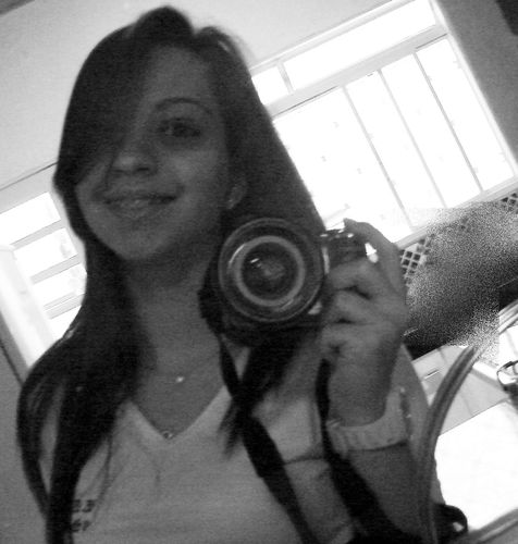 #São_Paulina ♥, leão,  15 anos, ciumenta, dengosa, chata, persistente, brava, ignorante :D ..