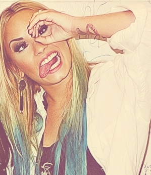 Demi Lovato is everything for me. She's my inspiration, my idol, my model. She taught me to be unbroken, and i'll be aways her lovatic. Since: 01/09/11