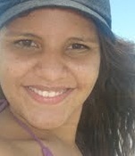 A única forma de vencer uma discussão é evitá-la.
Sigo de volta.