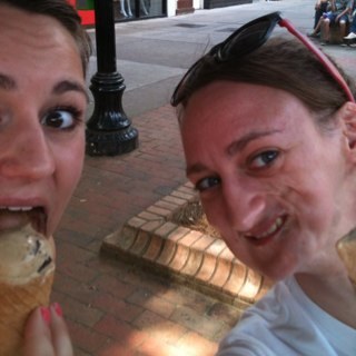 lindsay_grogan's profile picture. not a veteran