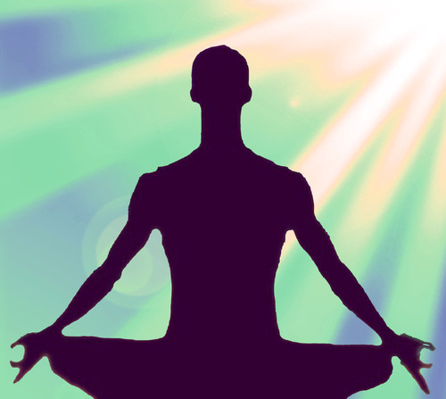 Dos psicólogas que sienten el llamado a conectarse intuitivamente, a través del Tarot y Canalización, para entregar herramientas de cambio a quienes las buscan.