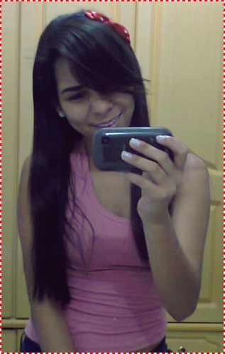 Sou como você me vê.
Posso ser leve como uma brisa ou forte como uma ventania,
Depende de quando e como você me vê passar.
Clarice Lispector.