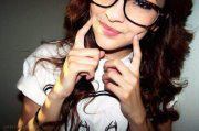 i love sports,I love the team (real madrid), and my family , school,  heard the songs  ,   to eat  potatochips , Aelchorma and to wear (style and fachens)