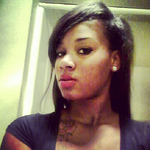 dudee_itspink's profile picture. 3.29.11 #teampink ! #teamtaken :* #teamleo