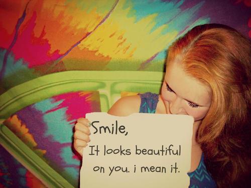 Follow me, and il follow you back.
Dont like me? dont follow back. Xo :*