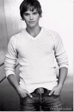 Federico_YSL's profile picture. Federico è indietro con uno scoppio intenso! Cronometri alla scuola questo.