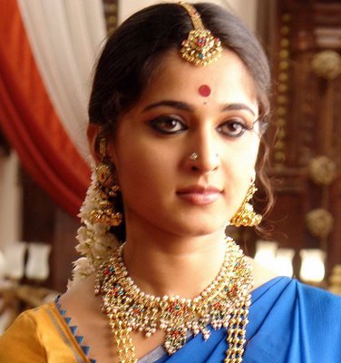 பறவைகள் போல் நான் பறந்திட வேண்டும்
பனிமலை மேல் நான் மிதந்திட வேண்டும்.