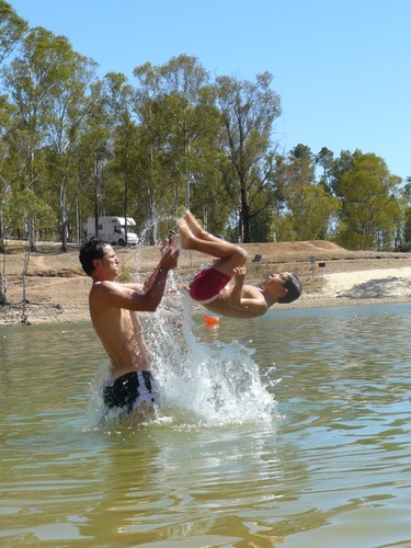 jamacba's profile picture. Mestre de primària.
Guitarrista amateur.
Seguidor del Betis.
M'encanta Barcelona.
