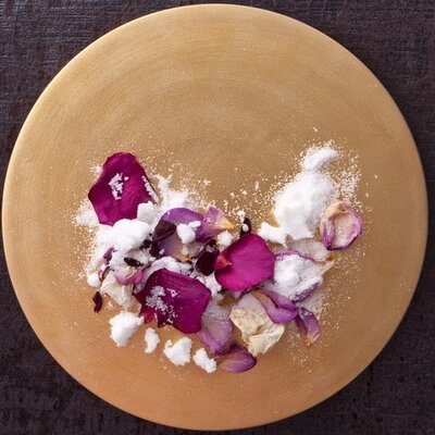 リベルターブル 渋谷ヒカリエshinqs店限定 新作商品のご紹介 渋谷ヒカリエshinqs店では 新作のシュークリームをご用意しております T Co T97jb5zyjb