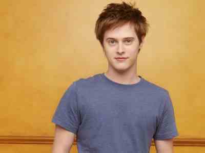 Toby_Kennish's profile picture. My life is bit crazy,I have a Sister thats my sister but not my sister and i have a sister thats not my sister but my sister,Confused?