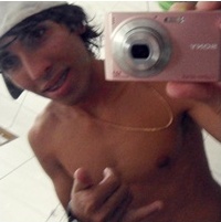 Playboy pros falador, Guerreiro pros conhecidos ♪ . Eu mato e morro por ela @Priveiga_ ♥