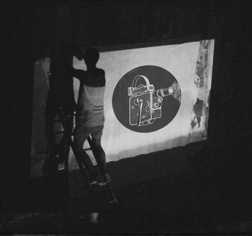 cinema in transit http://t.co/fUKRbxf82Y
http://t.co/rsJ32Ce8lb