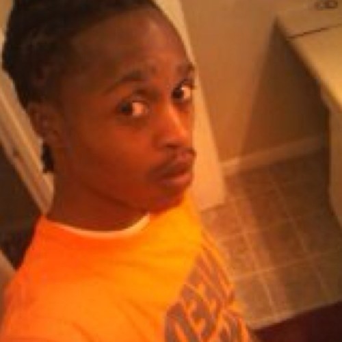 HustleboutBanz's profile picture. team iphone, team igotyoladii, team turnup, om killin des fools out chea wit the beast game turnt up