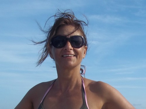 Yoga-Pilates teacher 
Vegetarian  Chef- Juicer
Body-Mind Specialist
Bach Florwer Therapist