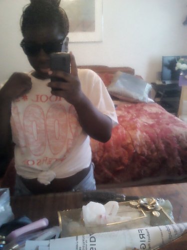 Dee_BeWallin's profile picture. #TeamFollowBack follow me I'm funny! ! All my tweets are really me !