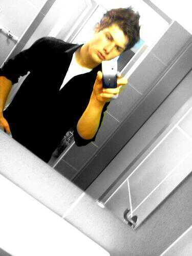 muhirek's profile picture. It is a supporter page.:) check out my own twitter profile: @bertalan_nagy