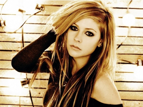 @harry_styles @avrillavigne @onedirection ♥