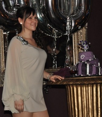 Karenlawrence81's profile picture. 