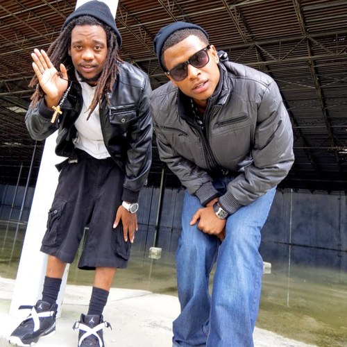 AGnLeo239's profile picture. agleo239@gmail.com
FB page AG&Leo
Best Up and Coming artist according to Pulse magazine
Skeeeee!!!!!
http://t.co/ZOPDoRy7eE