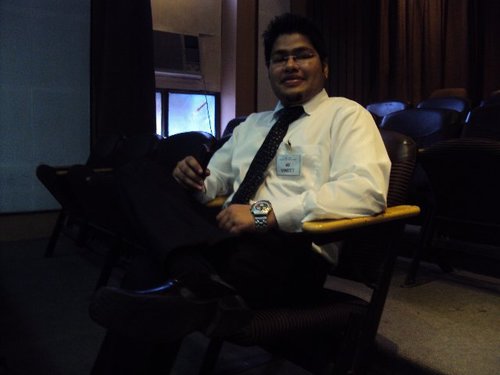 MAHES_VINEET's profile picture. I am an ordinary human, very very ordinary....bcoz in 2day's times being ordinary in itself amounts to  something extraordinary......