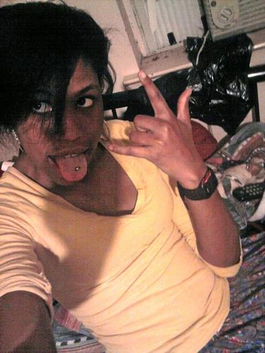 follow @iFUKDyoMISTRESS nd den follow my mistress @JadoreLaRouge  ‏ #SWAGGED  #idgaf #iGoHARD behind mines  #bisexual :) livin life to the FULLEST Y.O.L.O