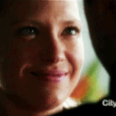 La mejor agente del FBI. Esposa de un hombre de otro universo, madre de una niña muerta en un futuro que ya no existe y nuera de una paradoja. #Fringe