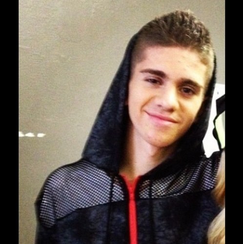 LoveTMoney11's profile picture. haha in yo face, i luv @suavespikeyy more than u