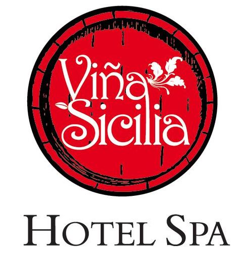 Hotel spa con Habitaciones de lujo en medio de el único viñedo de Antioquia. RESERVAS e INFO: 3123435-3173701709-3173701728