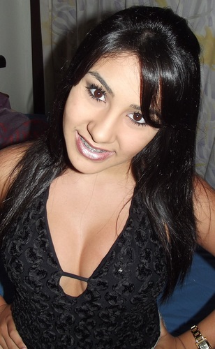Gremista, estudante, ama dança, família, amigos, e claro Deus!