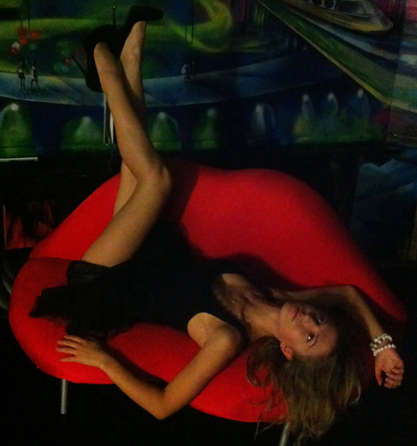 anastasiaKOBO's profile picture. 11 лет работаю в сфере развлекательного ТВ. В прошлом креативный редактор. Сейчас выпускающий редактор популярного реалити шоу ;)