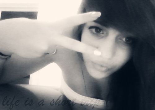 Hi,I'm Xryca and I'm a |DIRECTIONER|
I♥five most amazing boys in the world 1D ..Harry..Niall..Louis..Liam..Zayn..♥ These people made my world ♥ (I Follow Back)