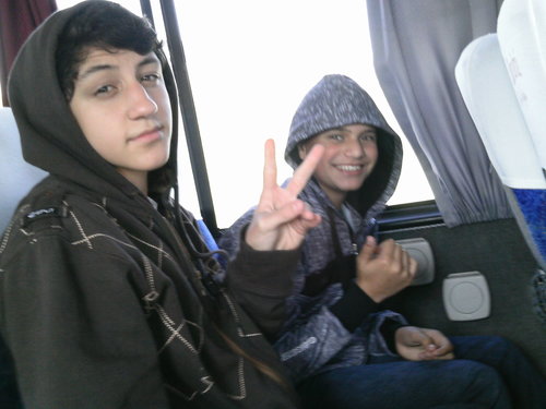 vivo a vida ouvindo bosta + nem por isso deixo de ser feliz !!!!*--* kkk