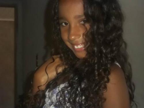 só segue que tu vaai saber quem é ! *-*
