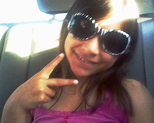 live love laugh
you can not servive without a best friend