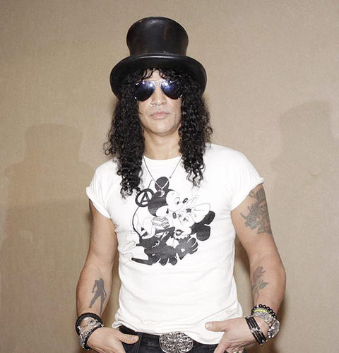 For all the Slash fans of Canada! ☠  RnFnR Fuckers! \m/ 
Check out ---  http://t.co/6ua6BZOQ !! :)