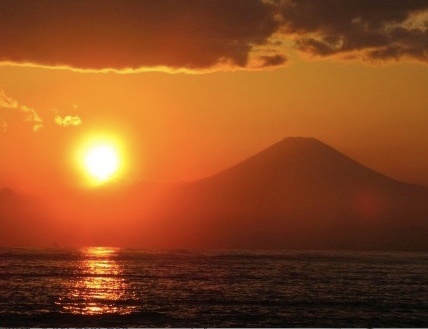 EmilieH02's profile picture. 