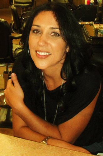 Child of God, Woman, Wife, Mother of 4, Entrepreneur.....Me....... Very HAPPY:)!!!!