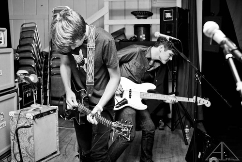 reidsawaghost's profile picture. Everything but the kitchen sink rock and roll from the San Francisco Bay Area. http://t.co/pLbKXHbuO6