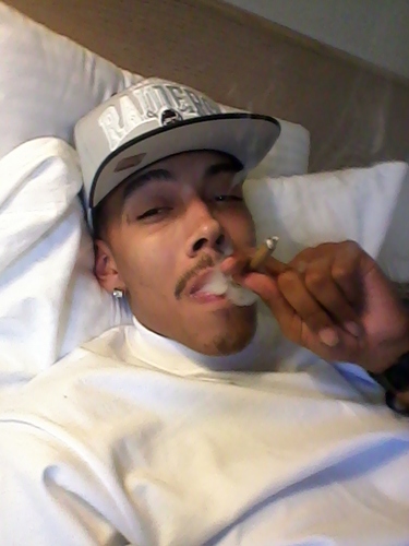 A street nigga & a father of 4 ...#hooper ,