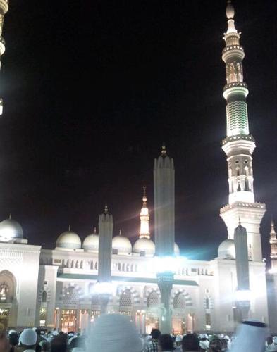 hashim084's profile picture. 