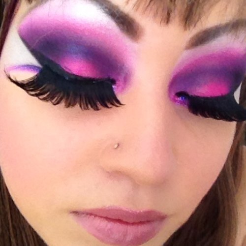im a circus performer and Amateur makeup artist !join my face book page at chuvo85 or my blog http://t.co/xpQ5hWsWLf