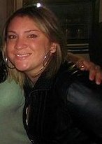 típica leonina,impaciente, imprevisível,instável,dramática,apaixonada por cinema, musicas ,chuva com uma imaginação extremamente fértil e cheia de blá blá blá