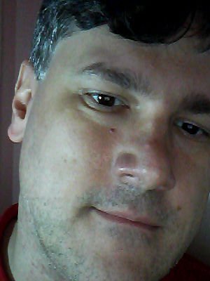 Trabalho com desenvolvimento de software desde 1991. Quero manter contato com pessoas da área.
