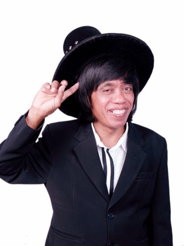 Master_Tarno's profile picture. Butuh Hiburan Sulap pak Tarno ? siap acara hajatan, ulang tahun atau entertaint acara kantor.  silahkan hub / sms ke nomer 0821.2322. 3434. Bisa Luar Kota.