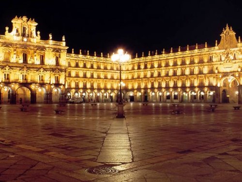 Mas Salamanca te ofrece regalos, descuentos, premios para todos los followers. Solo tienes que seguirnos!!