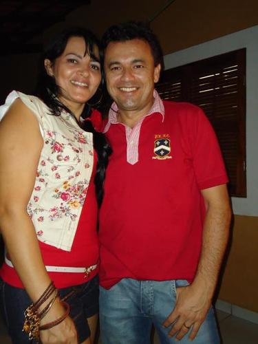 Moro em cg, sou empresario do ramo de confecções, sou natural de sao bento paraiba e sou 15