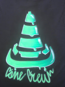 Mas eles nem querem saber o que eu faço aqui
E querem de todas as formas nos destruir
Como a Fênix, das cinzas eu vou ressurgir
Cone Crew Diretoria