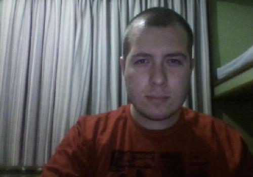 Twitter Official de Henrique Zanella Bacharel em Administração, alto astral, curioso, ousado e colorado !
